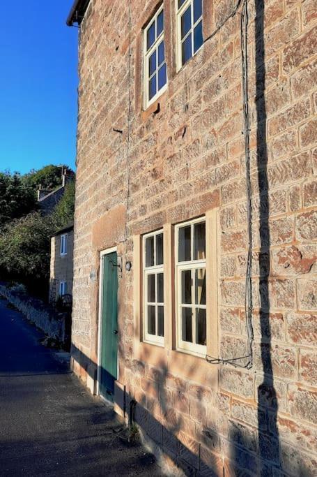 18Th-Century Three-Bedroom Mill Worker'S Cottage ครอมฟอร์ด ภายนอก รูปภาพ